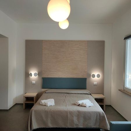 Iris Ar Holiday-Home Πεσκιέρα ντελ Γκάρντα Εξωτερικό φωτογραφία