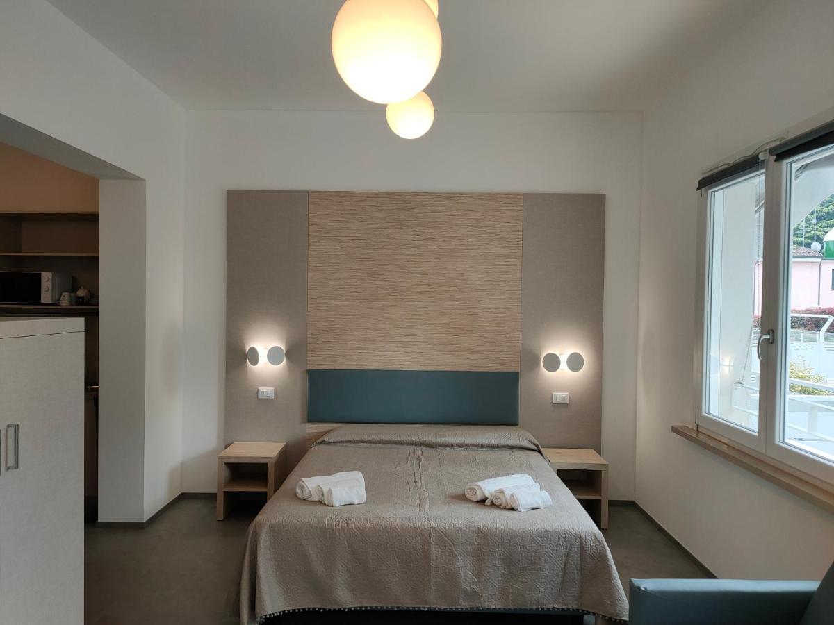 Iris Ar Holiday-Home Πεσκιέρα ντελ Γκάρντα Εξωτερικό φωτογραφία