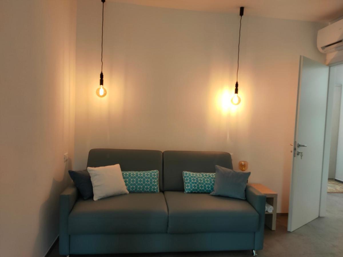 Iris Ar Holiday-Home Πεσκιέρα ντελ Γκάρντα Εξωτερικό φωτογραφία