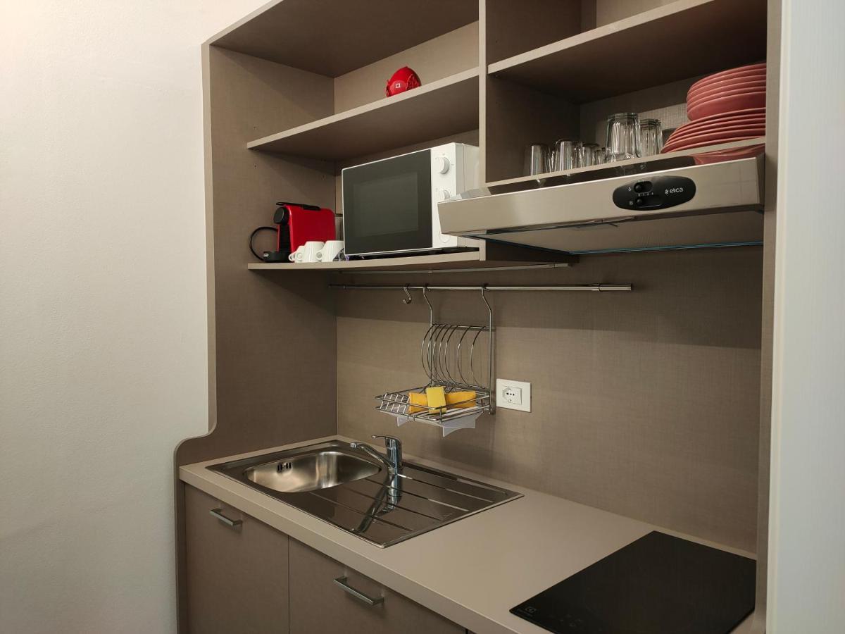 Iris Ar Holiday-Home Πεσκιέρα ντελ Γκάρντα Εξωτερικό φωτογραφία